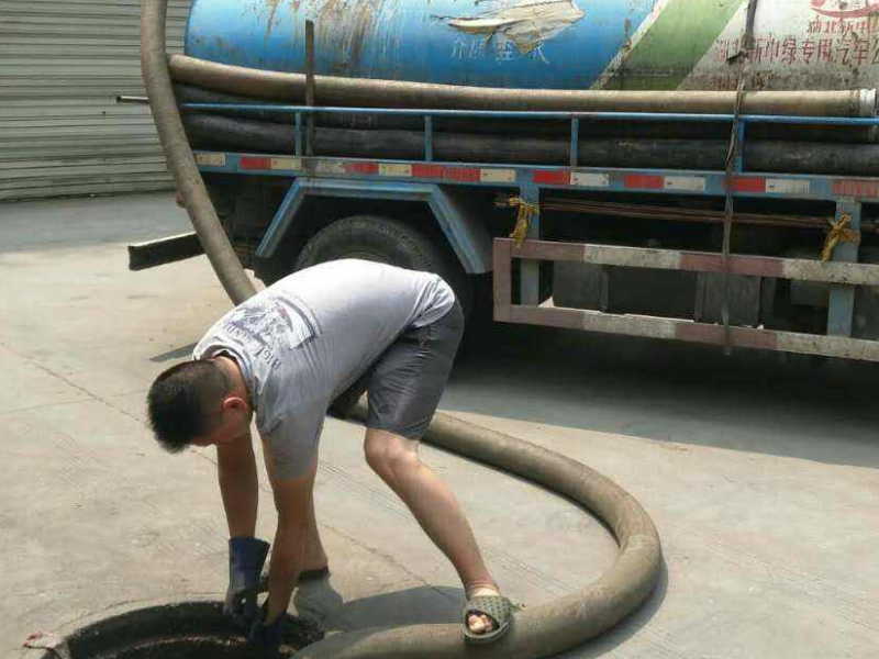 广州天河区抽粪车清理化粪池疏通各种下水道及厕所服务